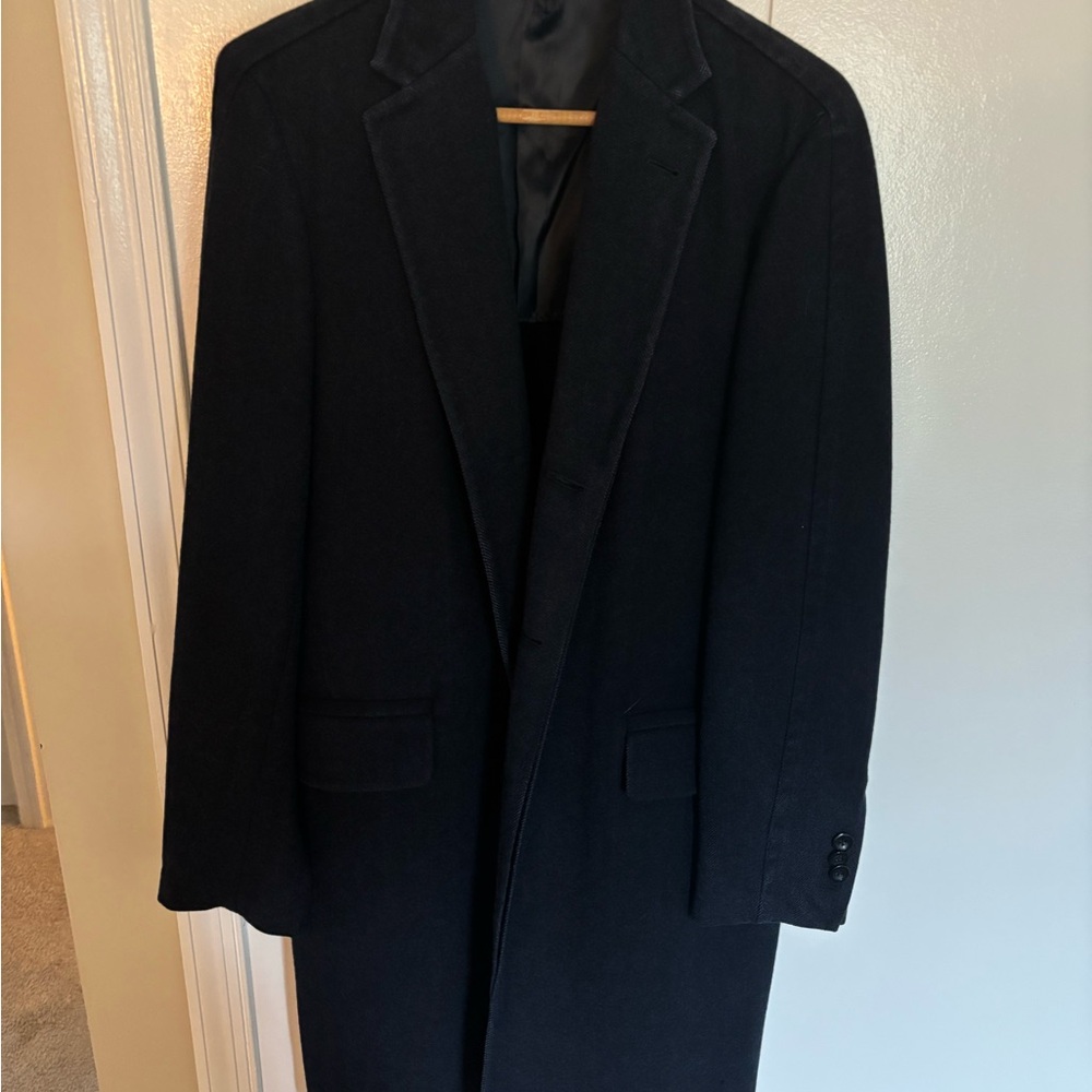 Dark Navy Blue Trench Coat with Notched Lapel and Knee-Length Design